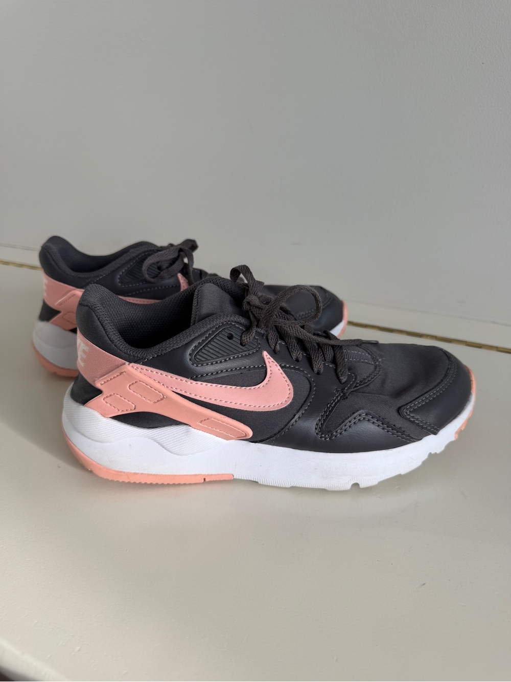 Nike Women’s Athletic Sneakers in Charcoal Gray and Light Pink
